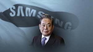 Công nhân rơi nước mắt trong lễ tang cố Chủ tịch Samsung